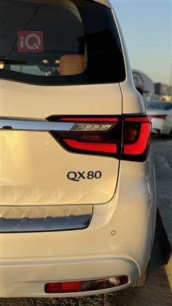 Infiniti QX80